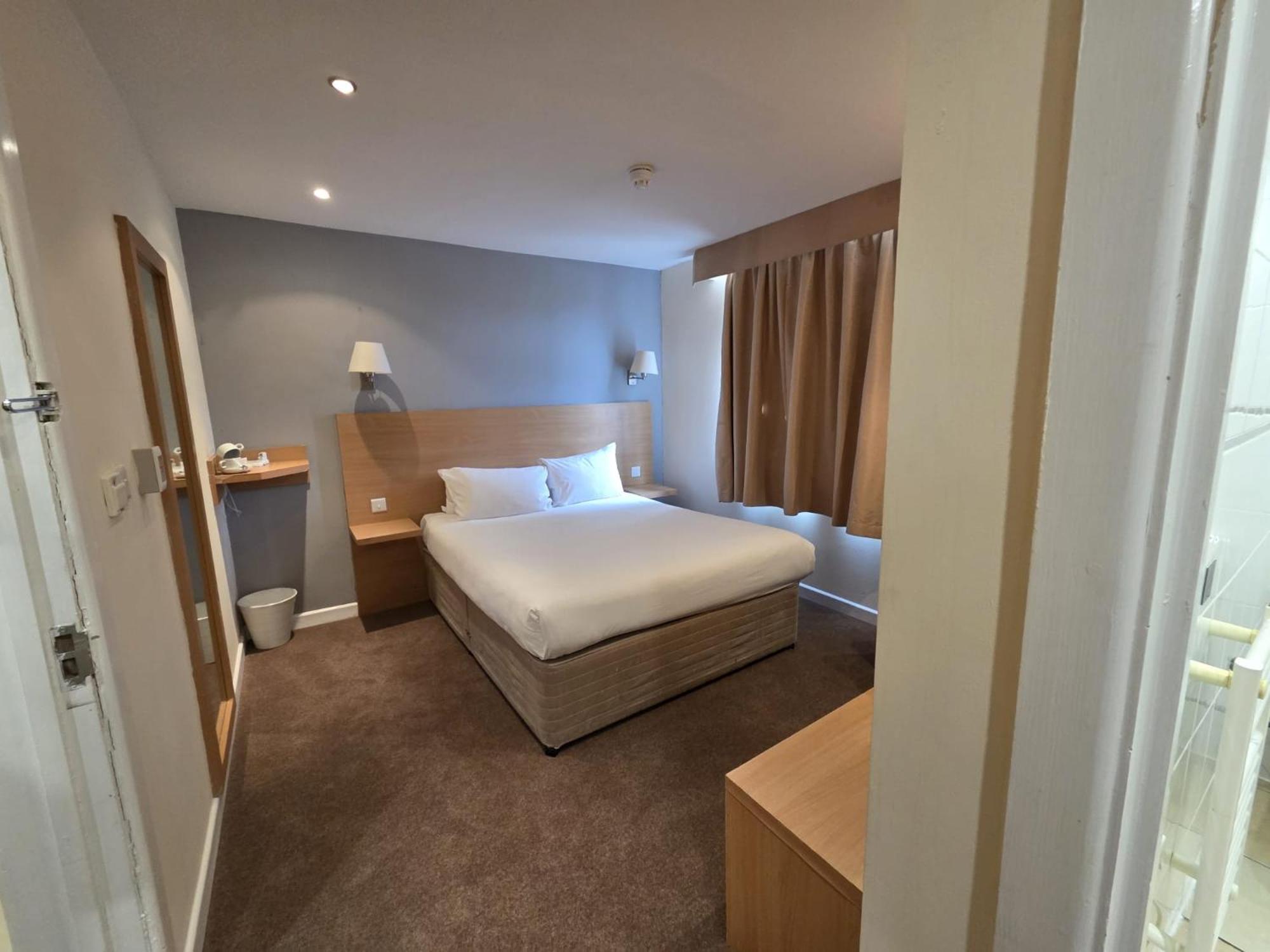 The Luton 2*