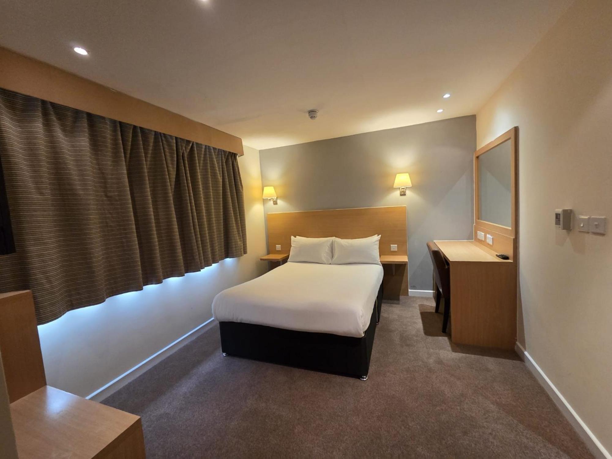 The Luton 2*