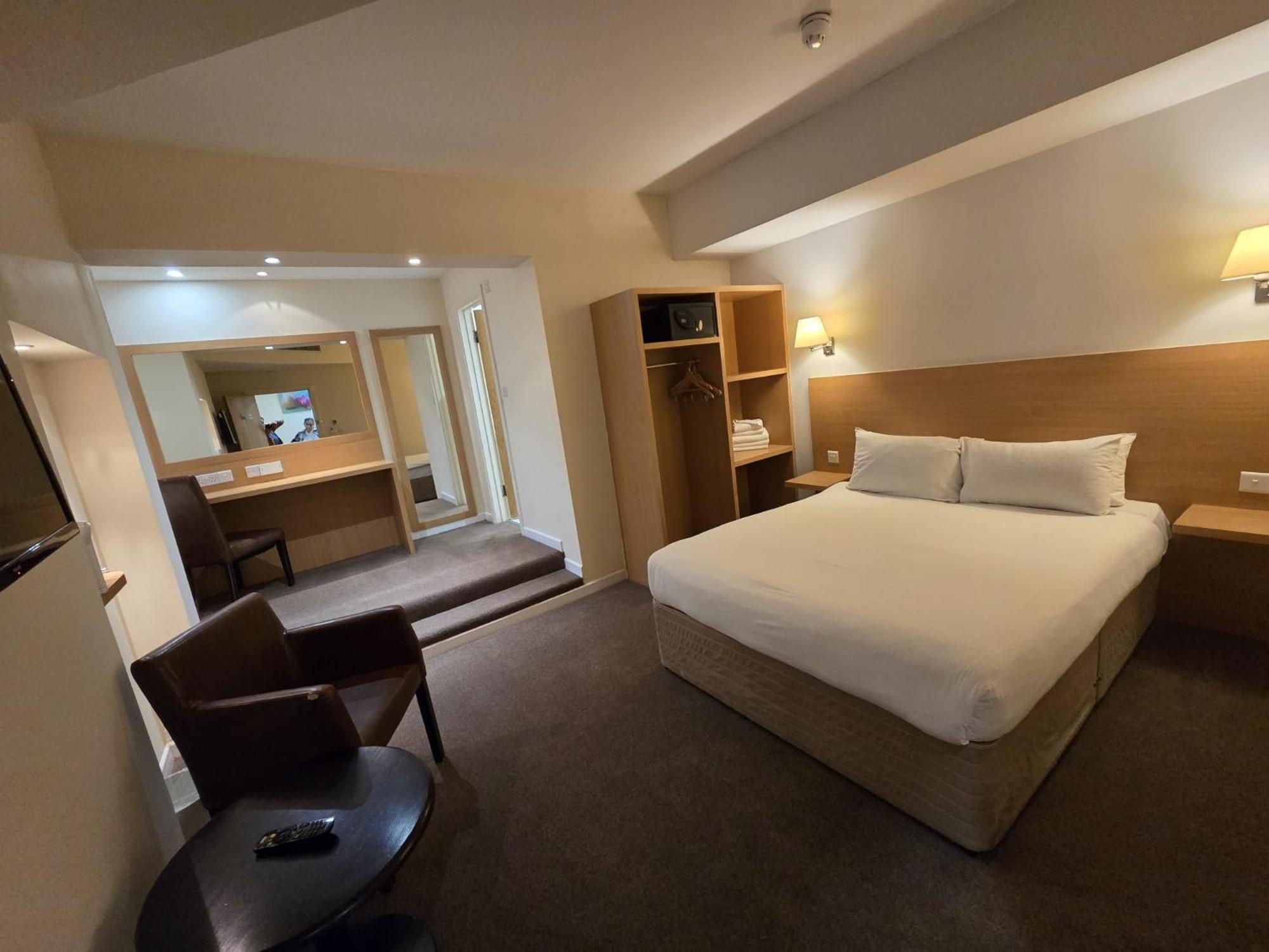 The Luton Hotel 2*